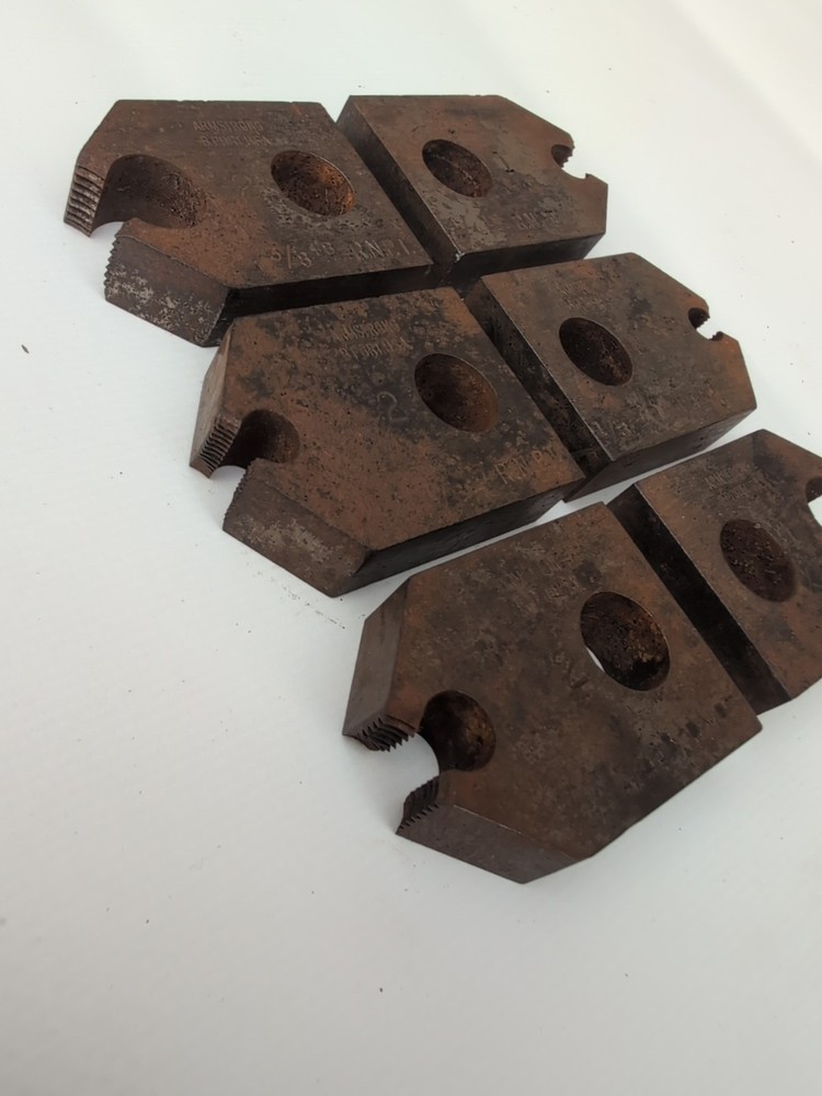 Armstrong Bridgeport Pipe Threader/Die Lot. 6 pieces