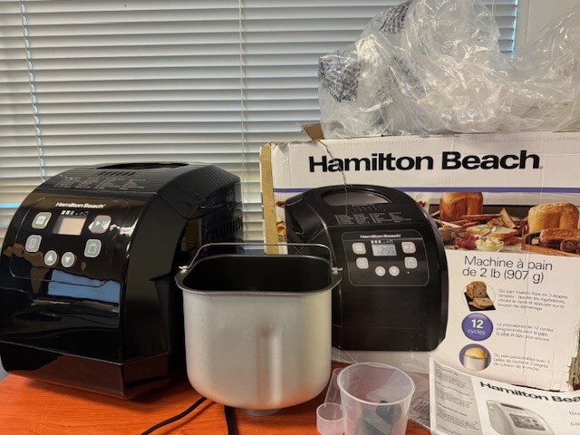 Hamilton Beach Bread Maker Machine (Black) (29982) tested working