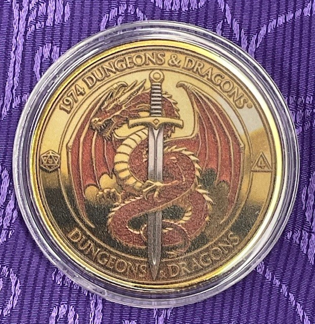 DUNGEONS & DRAGONS TOKEN IN PLASTIC CASE