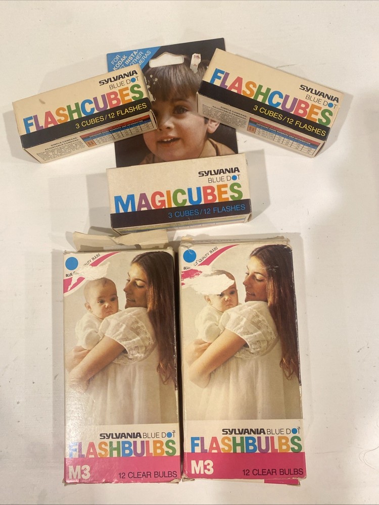 Sylvania Blue Dot Flash Lot - MAGICCUBES, FLASHCUBES, FLASHBULBS