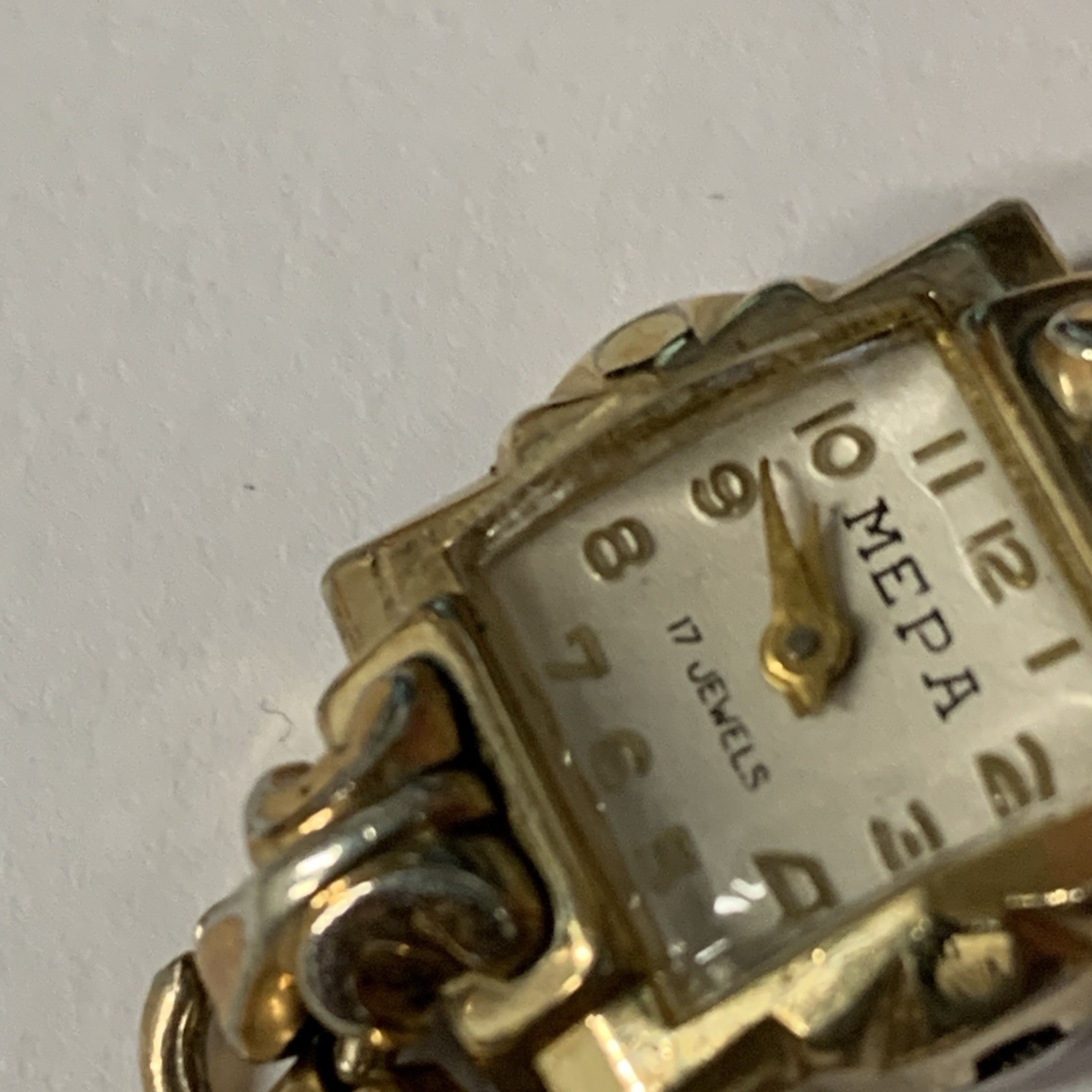 Vintage MEPA 17 Jewels Gold Bronze Toned Wrist Watch Ladies Womens Vtg