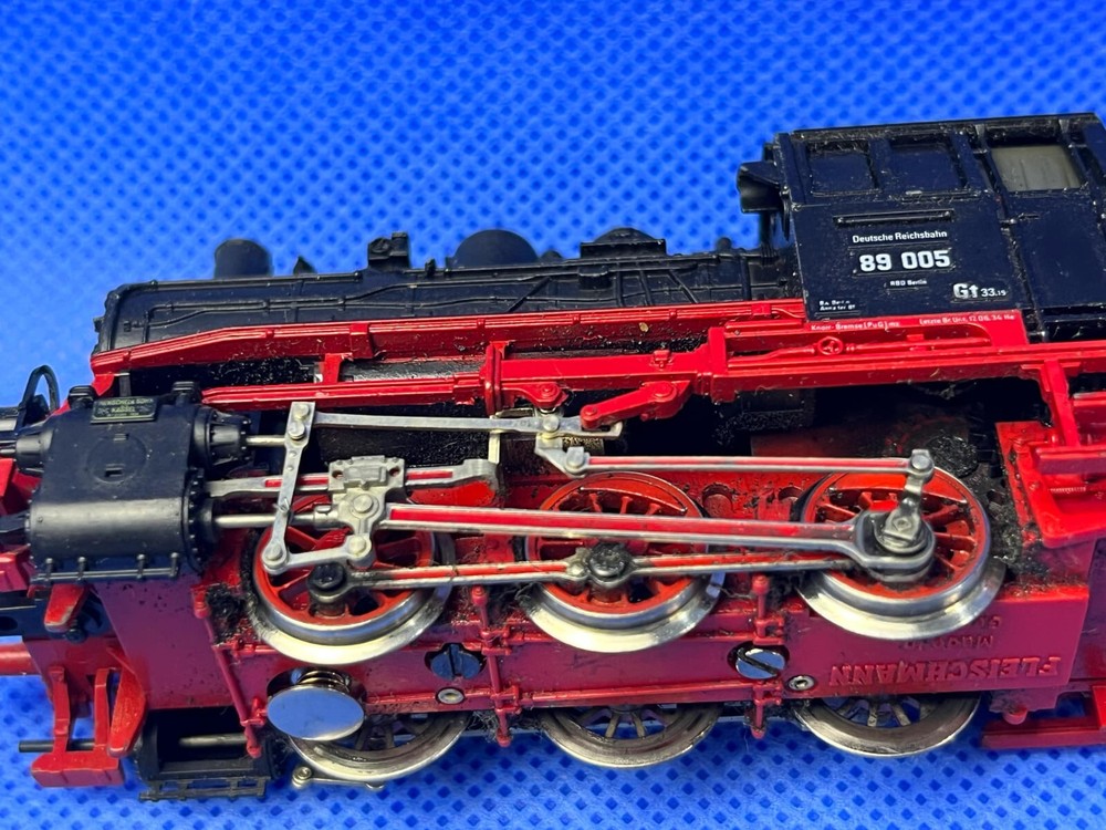 FLEISCHMANN GREEN LOCO 060 EBOO245 BIN025