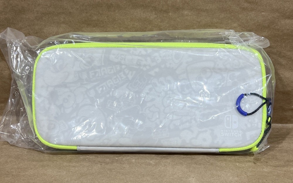 Nintendo Switch Splatoon 3 Carrying Case and Screen Protector White Yellow Blue