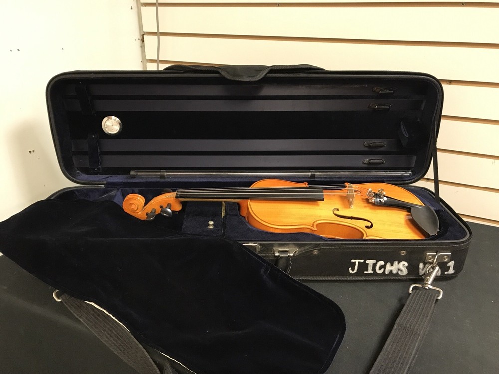 Victor S. Oldenburg 4/4 size Violin