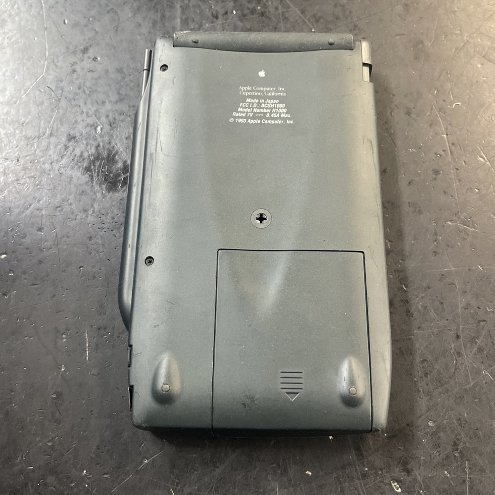 Apple Newton MessagePad H1000 - works