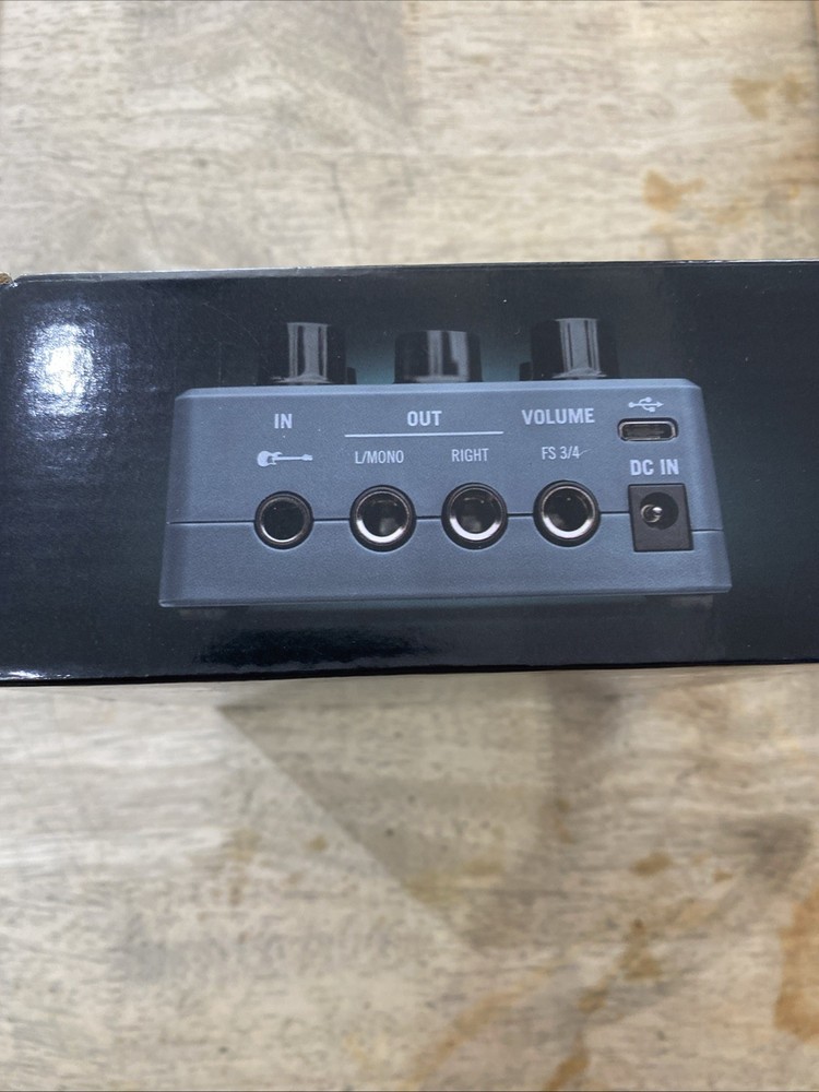 Line 6 POD Express Bass Amplifier Modeler and FX Processor Pedal