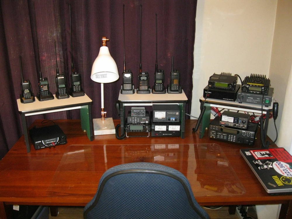 CB ... Radio... Bench Mount Rack Stack or Holder SDR
