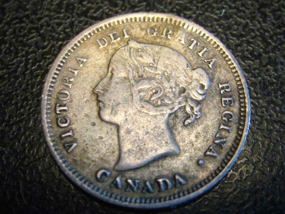 1890-H ERROR I's Canadian 5 Cent Silver