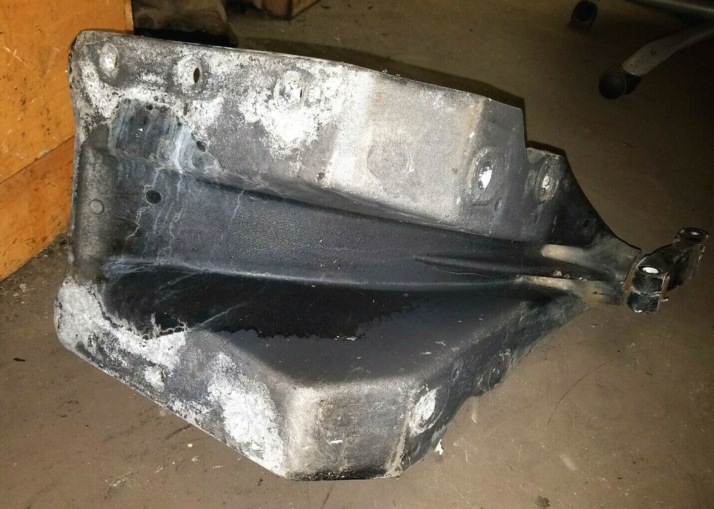 KENWORTH T2000 LEAF SPRING HANGER A85-1200-1