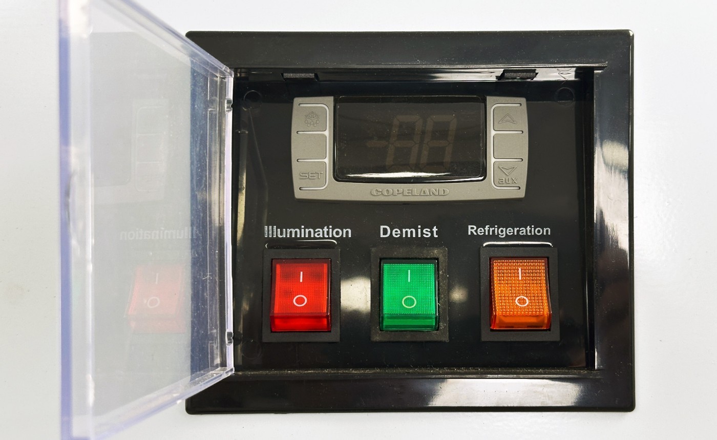 NEW 36" Ice Merchandiser Freezer Insulated 650L 100 Bags Capacity 115V