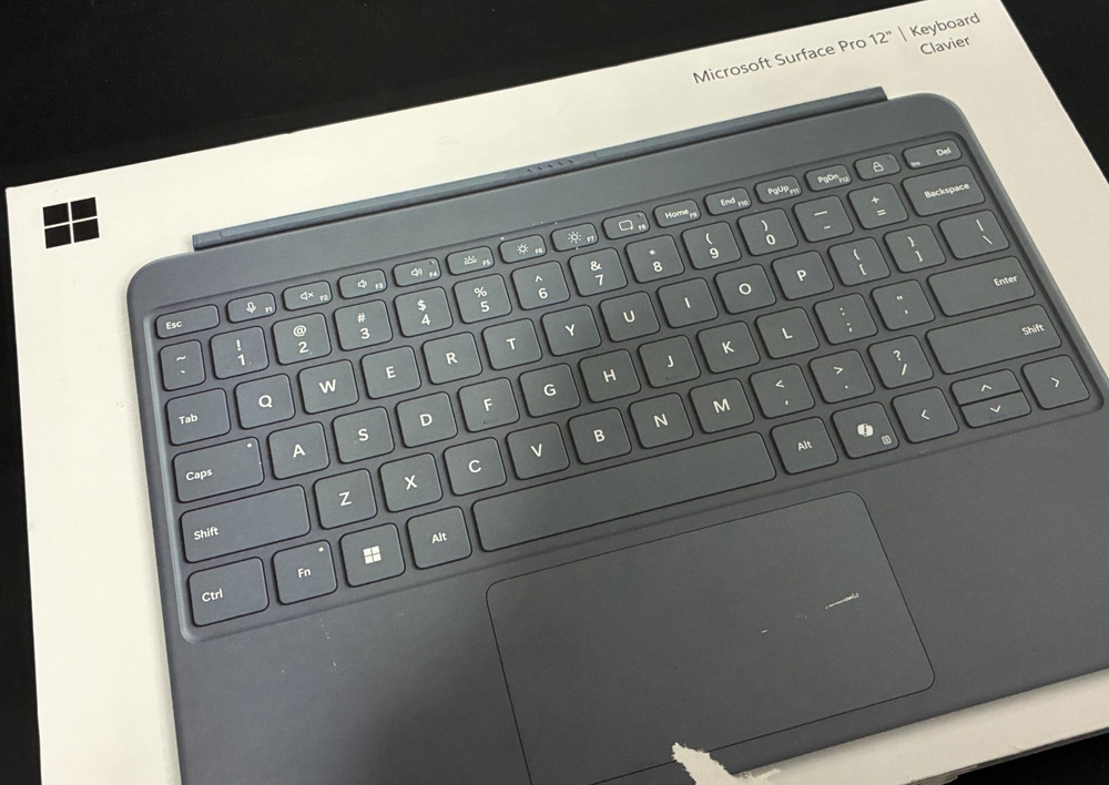Original Microsoft Surface Pro 12" Keyboard Ocean EP2-32750 , MODEL 2100