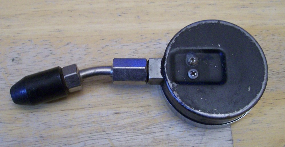 VINTAGE ENGINE COMPRESSION TESTER GAUGE (300 PSI)