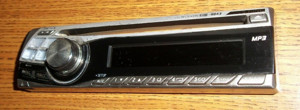 Alpine CDE-9843 Faceplate only untested.