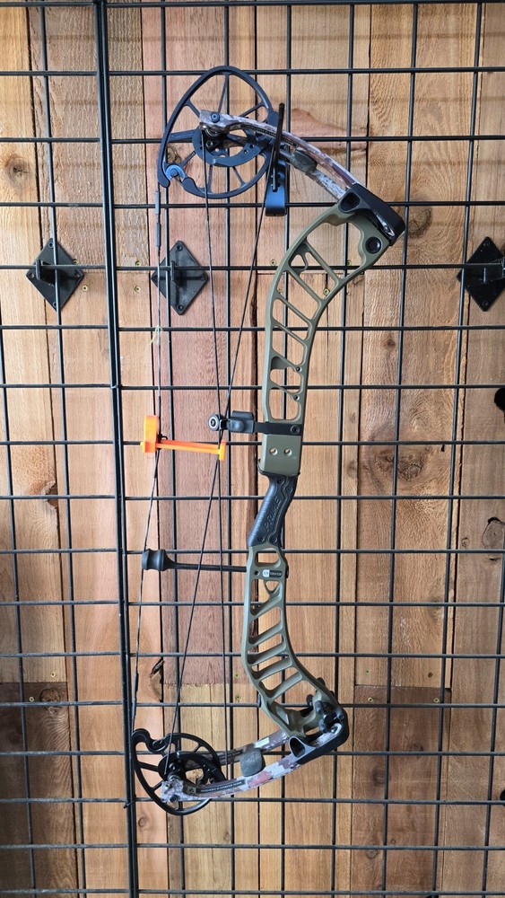 Prime Revex 2 RH Compound Bow