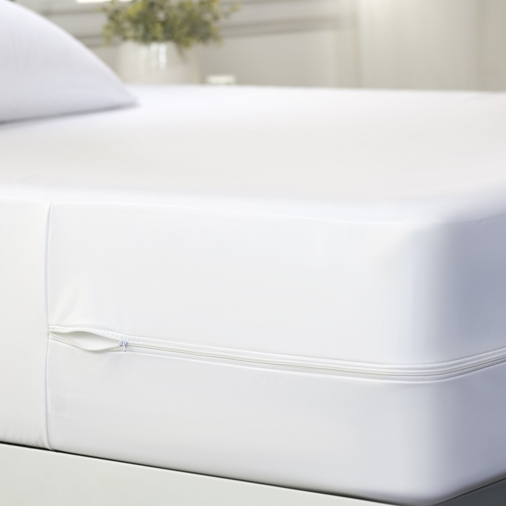 Microfiber Bed Bug & Spill Proof Zippered Mattress Protector Full