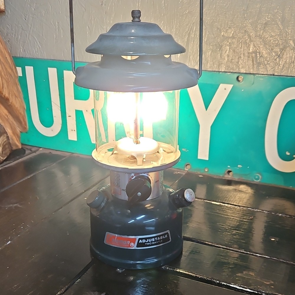 Coleman Adjustable Two Mantle Lantern