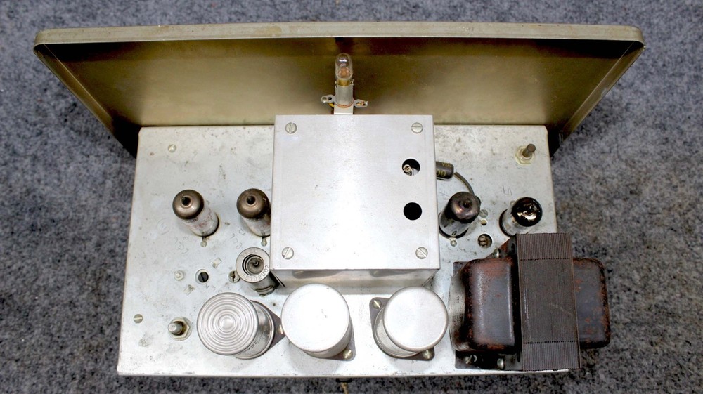 HEATHKIT IG-82 AUDIO SINE & SQUARE GENERATOR