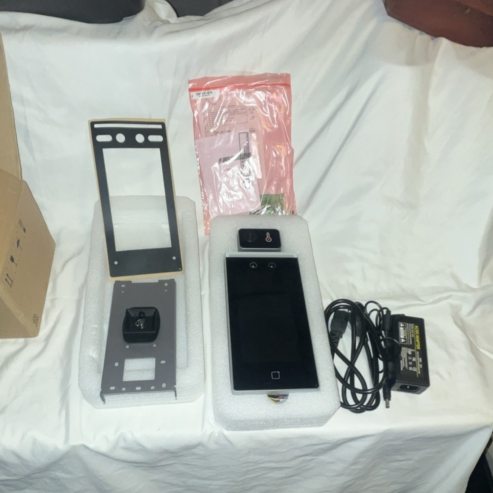 DS-K1TA70MI-T Face Recognition Terminal with Mounting Bracket & Power Adapter