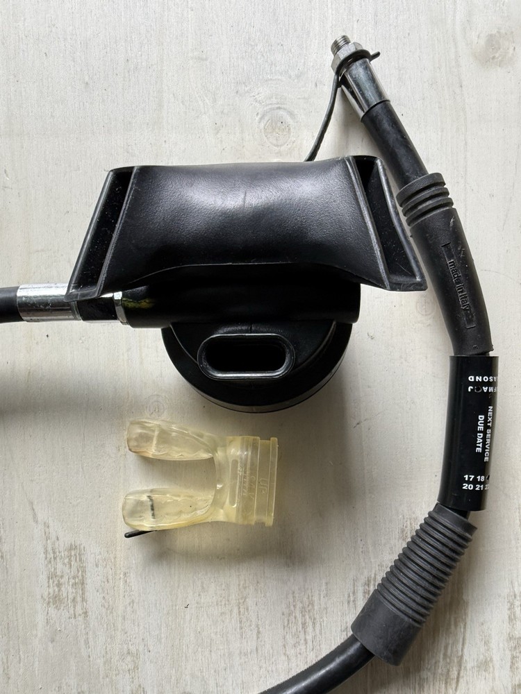 SCUBA DIVING U.S.DIVERS CONSHELF 22 SECOND STAGE REGULATOR BLACK