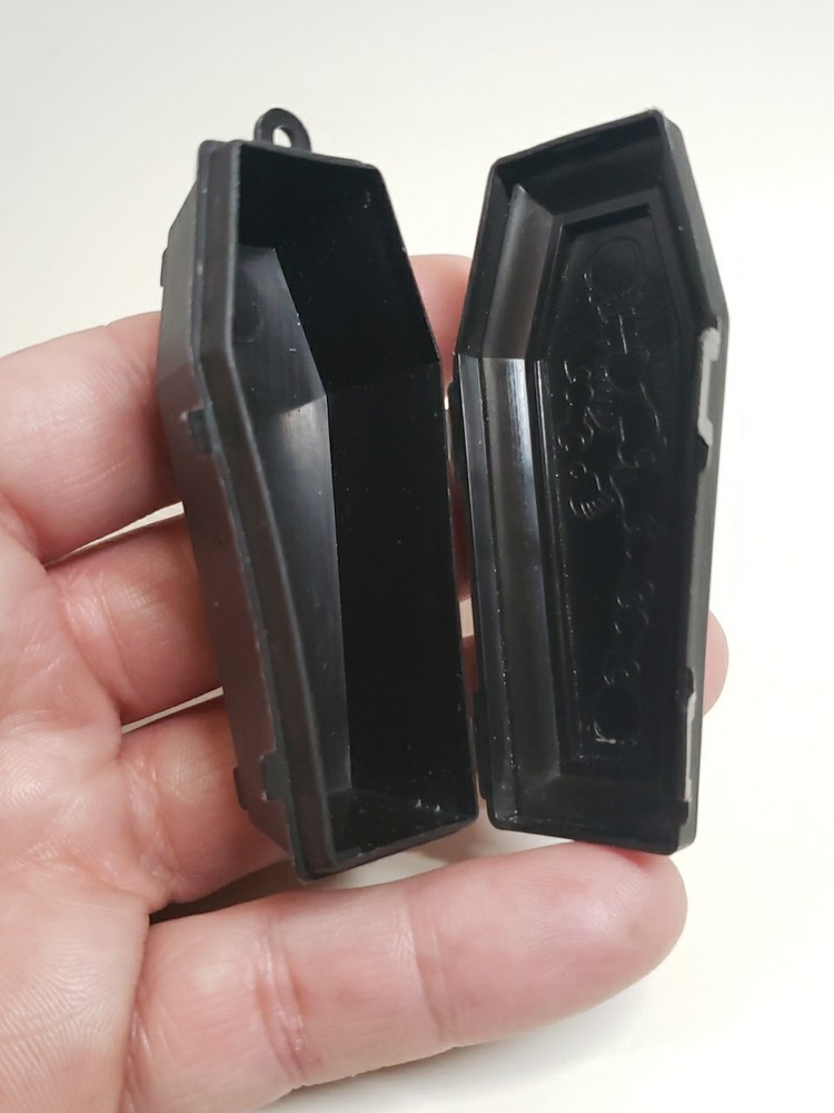 Vintage 1970’s Fleer Mr. Bones Empty 3” Black Plastic Coffin Candy Container