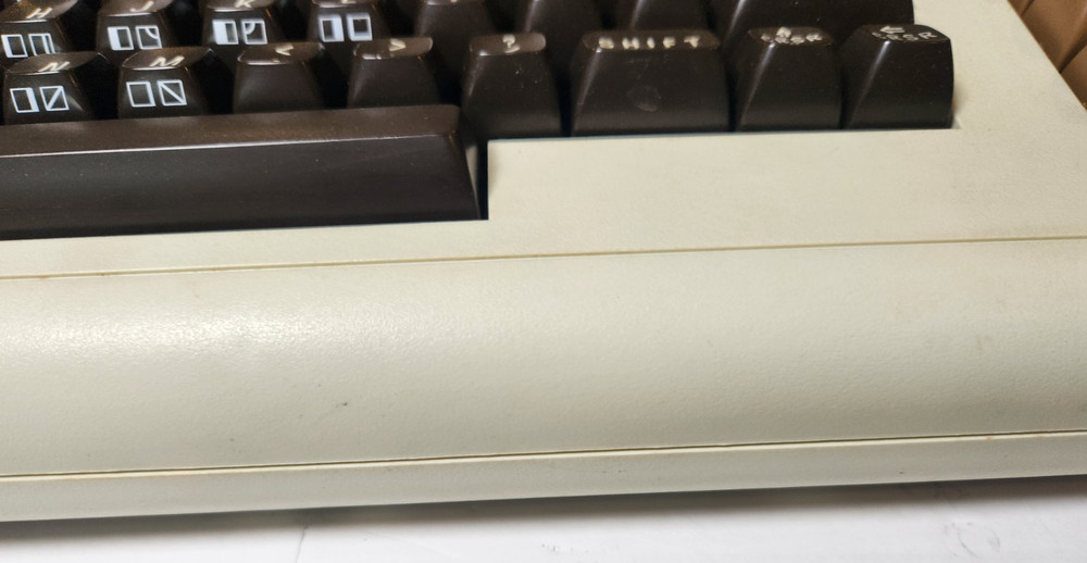 Vintage Commodore Vic 20 Computer Tested Powers New Capacitors