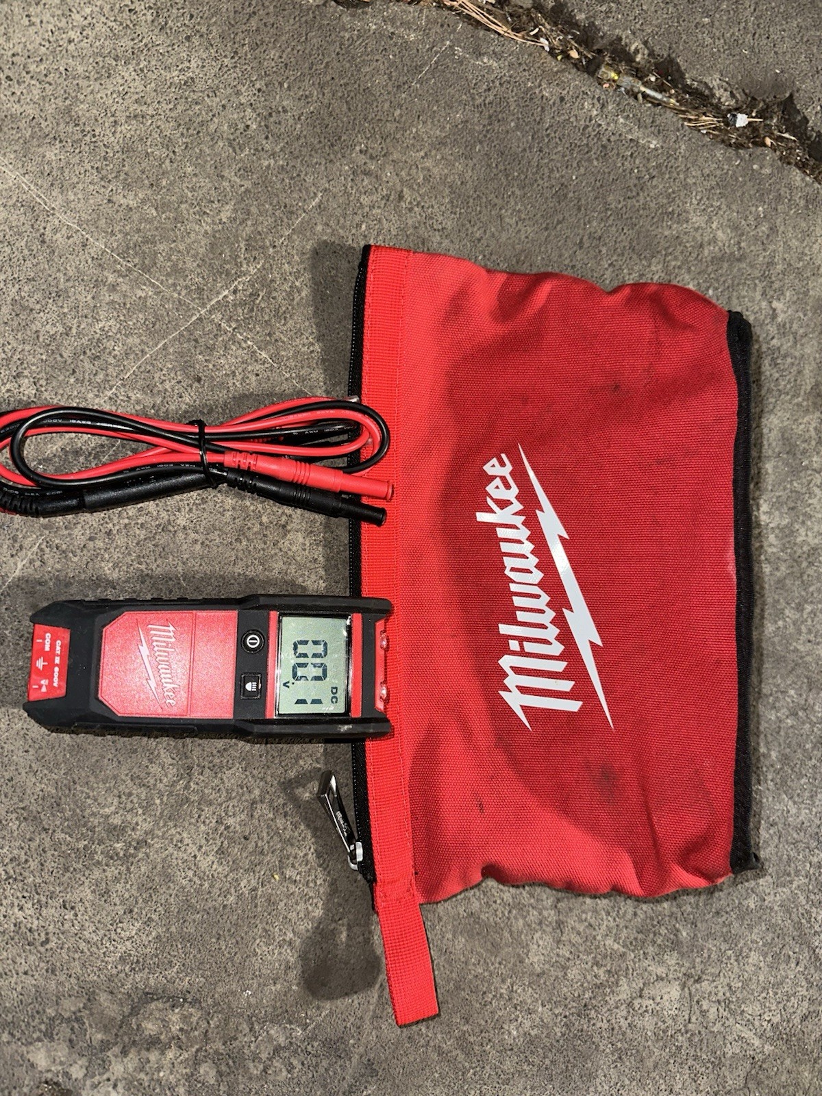 Milwaukee 2212-20 600V Auto Function Voltage/Continuity Digital Meter