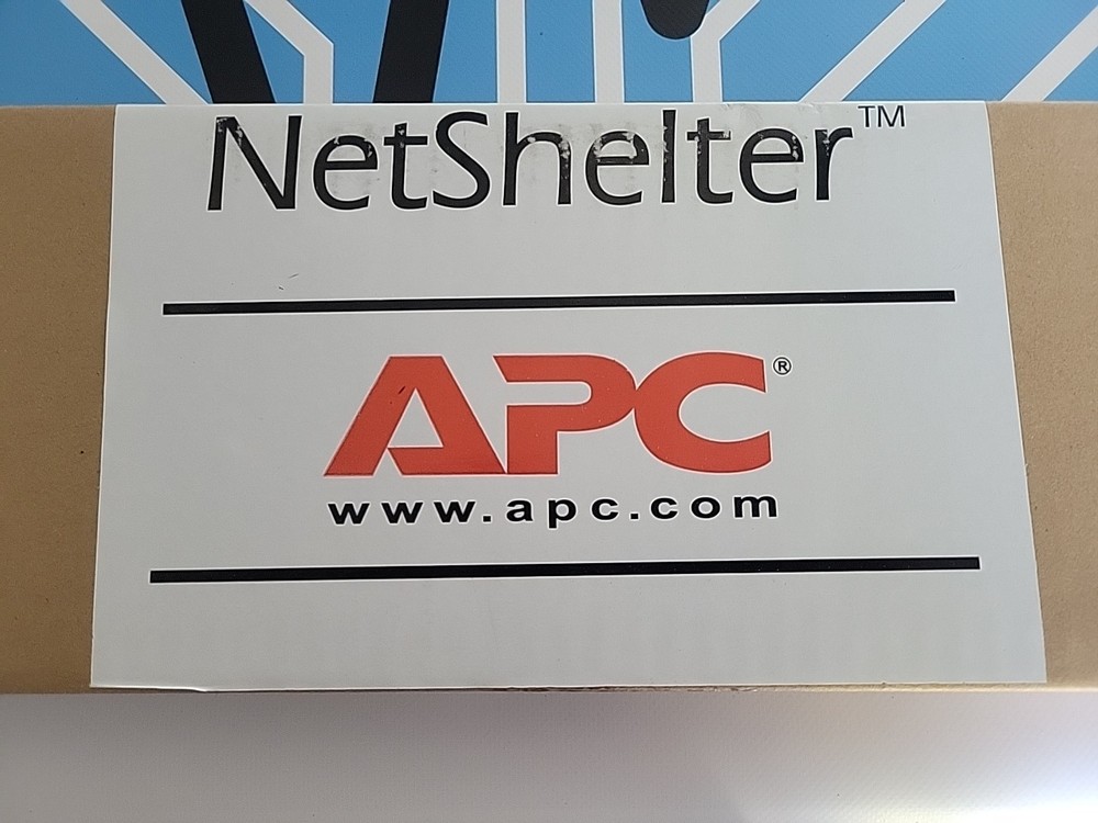 APC AR8442 NetShelter Enclosure Vertical Cable Organizer Server Rack Mount 0U