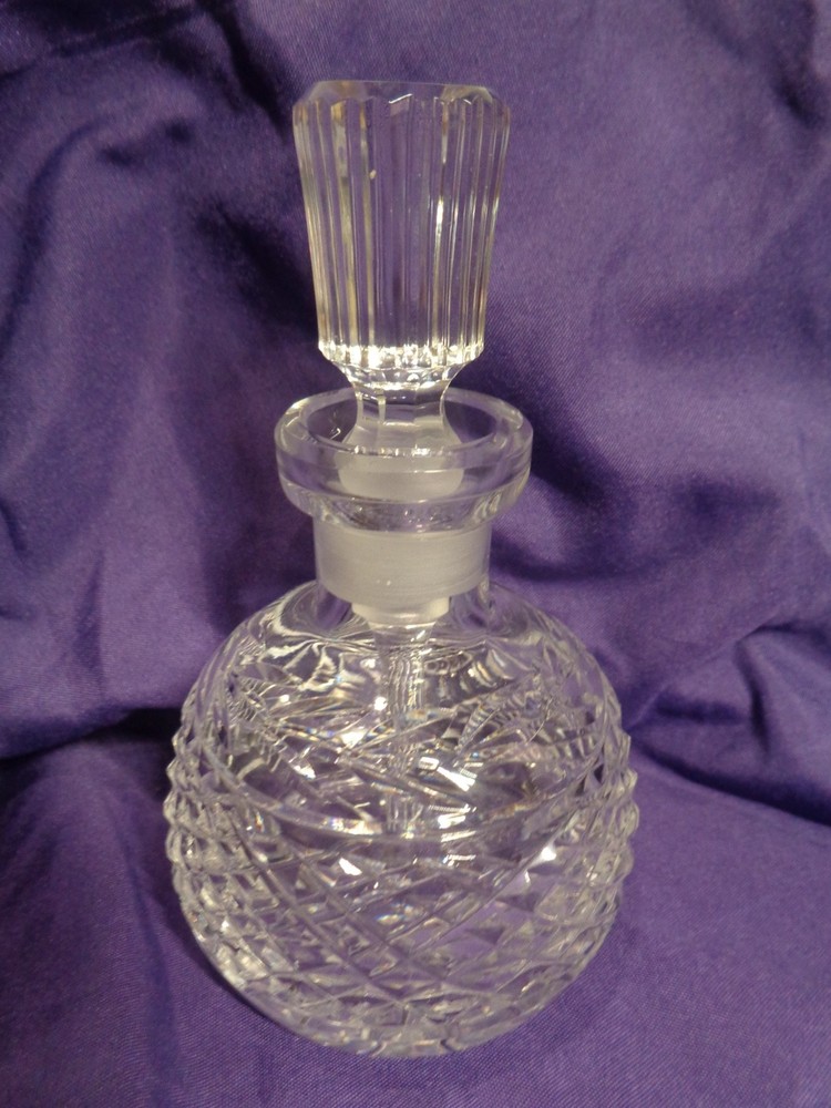 Waterford Crystal Round Perfume Bottle Stopper Quilted Band.