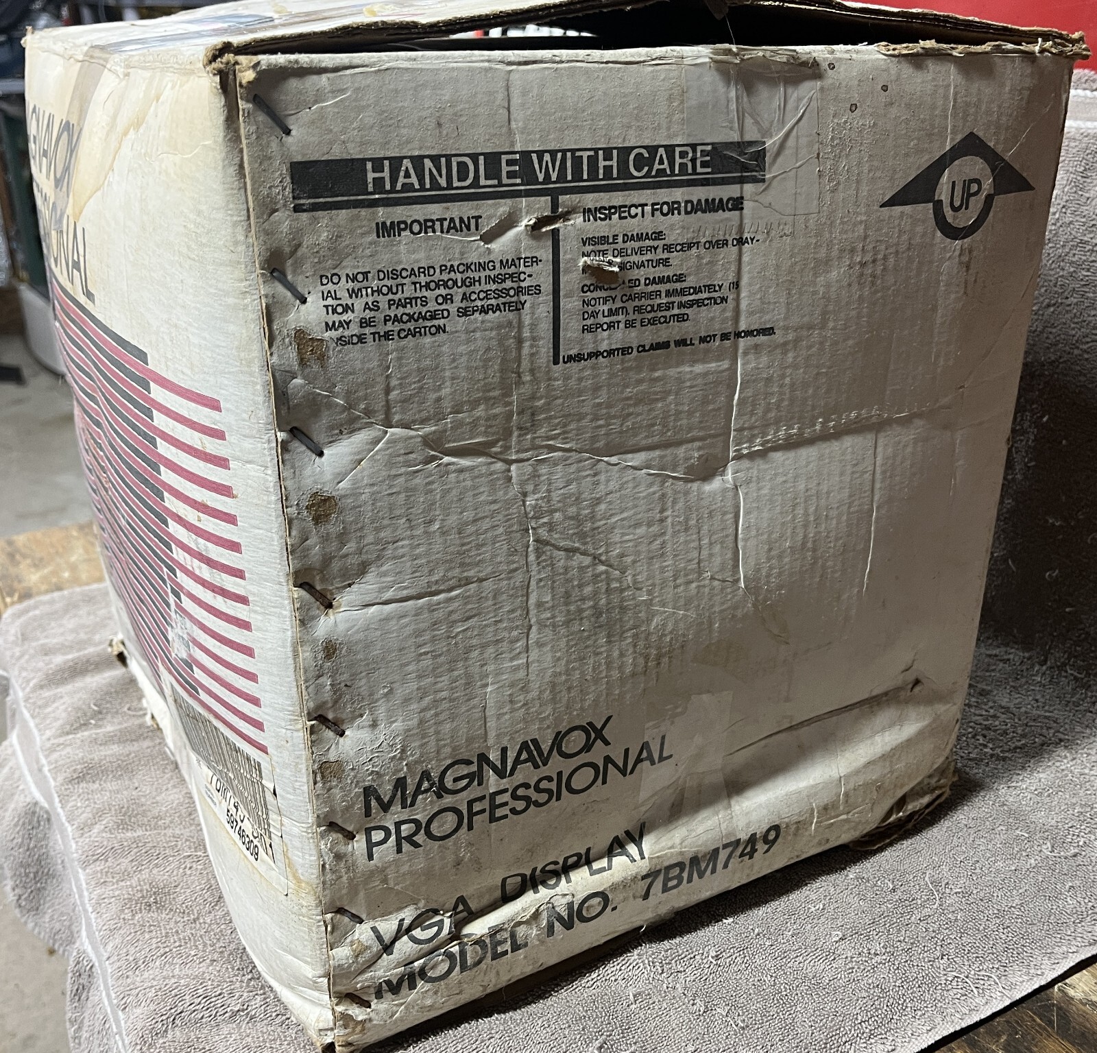 Vintage Magnavox 7BM749 CH01 - VGA Professional Display Monitor - New In Box