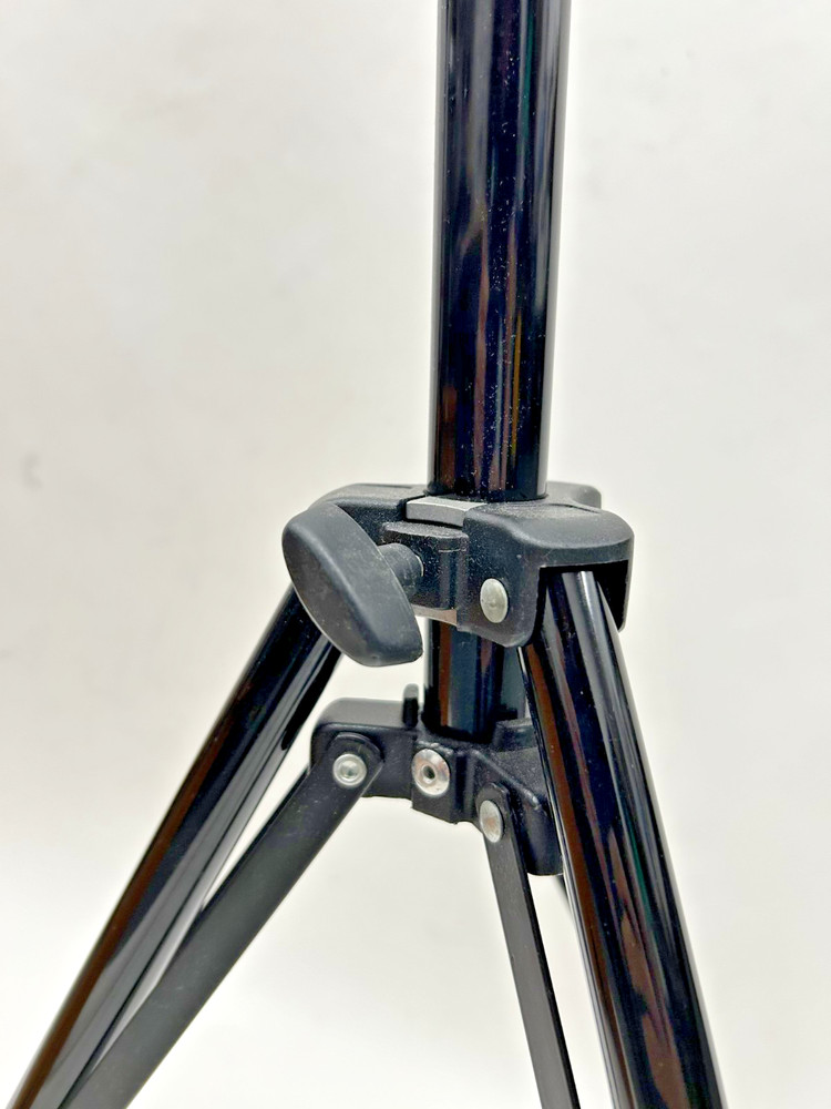 Universal Lightstand