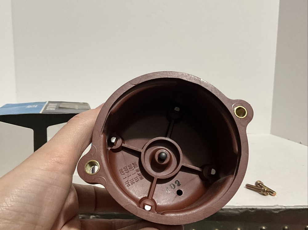 Yec Distributor Cap 37529