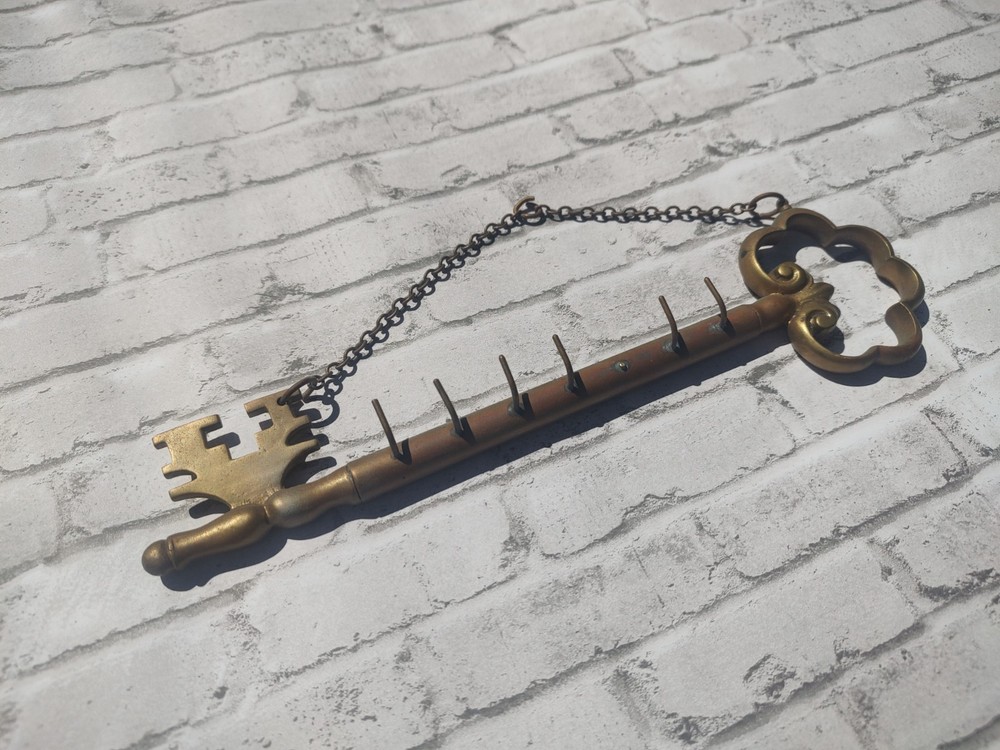 11" Solid Brass Skeleton Key Shape Holder Rack 6 Hook Hanging on chain