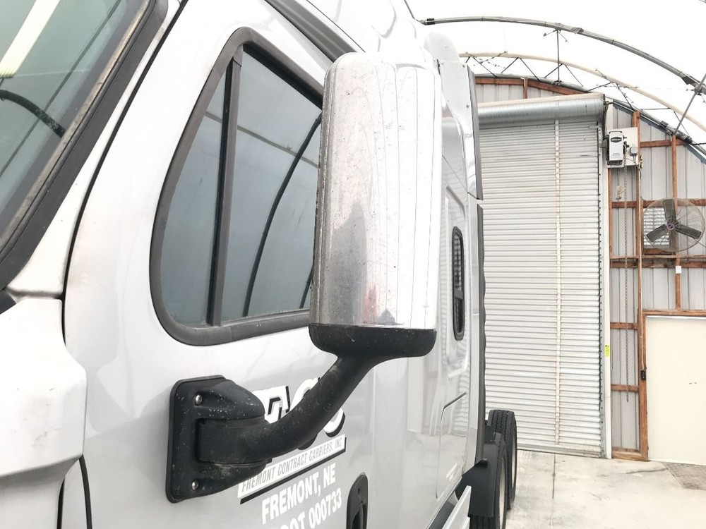 2008-2020 Freightliner CASCADIA POLY/CHROME Left/Driver Door Mirror - Used