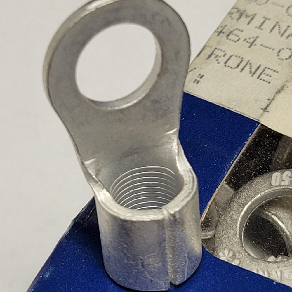 AMP 33471 Ring Terminal Connector ** 4 boxes x 50 *