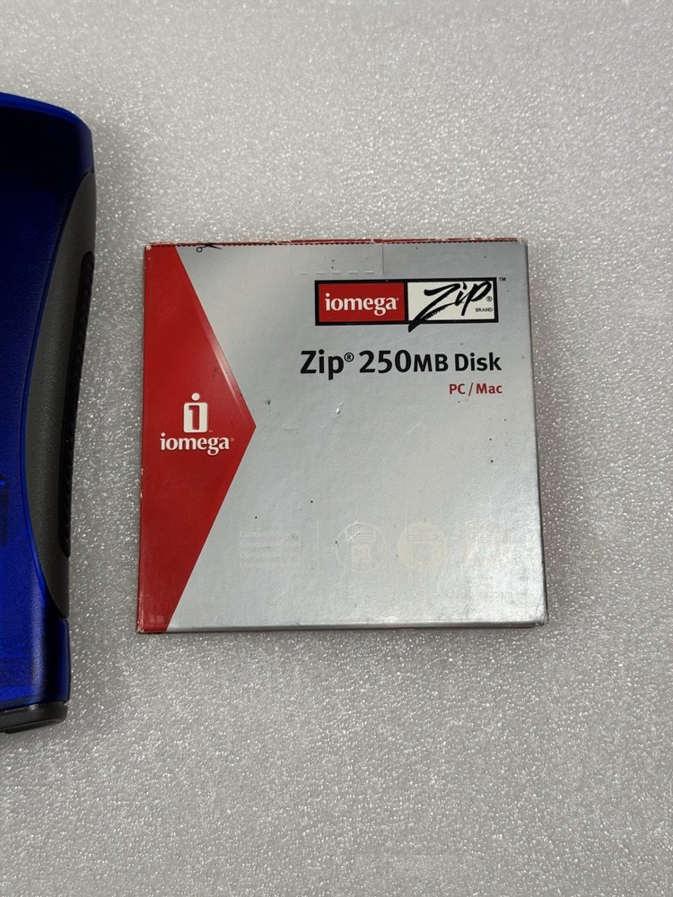 iOmega Zip 250 250MB (USB Powered) PC & Mac External Zip Drive Bundle - Working!