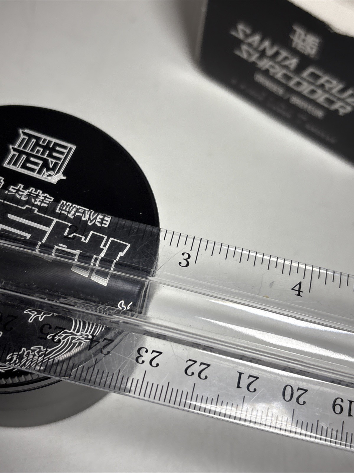 Santa Cruz Shredder x Zushi 3-Piece Large Grinder – 2.75" – The Ten Co Collab A