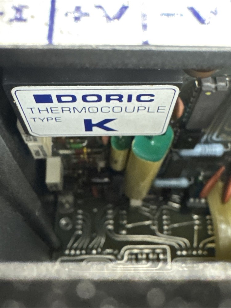 Doric Trendicator 400A Type K Thermocouple Indicator Reader -200 °C to 1,260 °C
