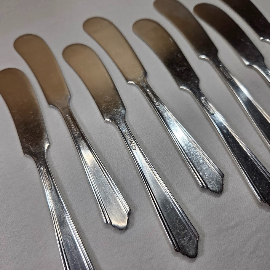 Wallace Serenade II Silverplate Set of 8 Flat Handle Butter Condiment Spreaders