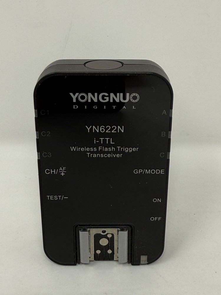 YONGNUO Digital Wireless Flash Trigger Transceivers x3 + Flash Controller