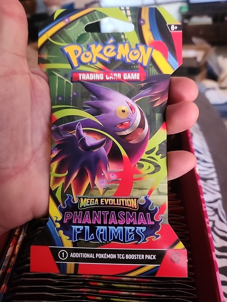 Pokémon TCG Mega Evolution Phantasmal Flames Sleeved Booster Pack *Random Art