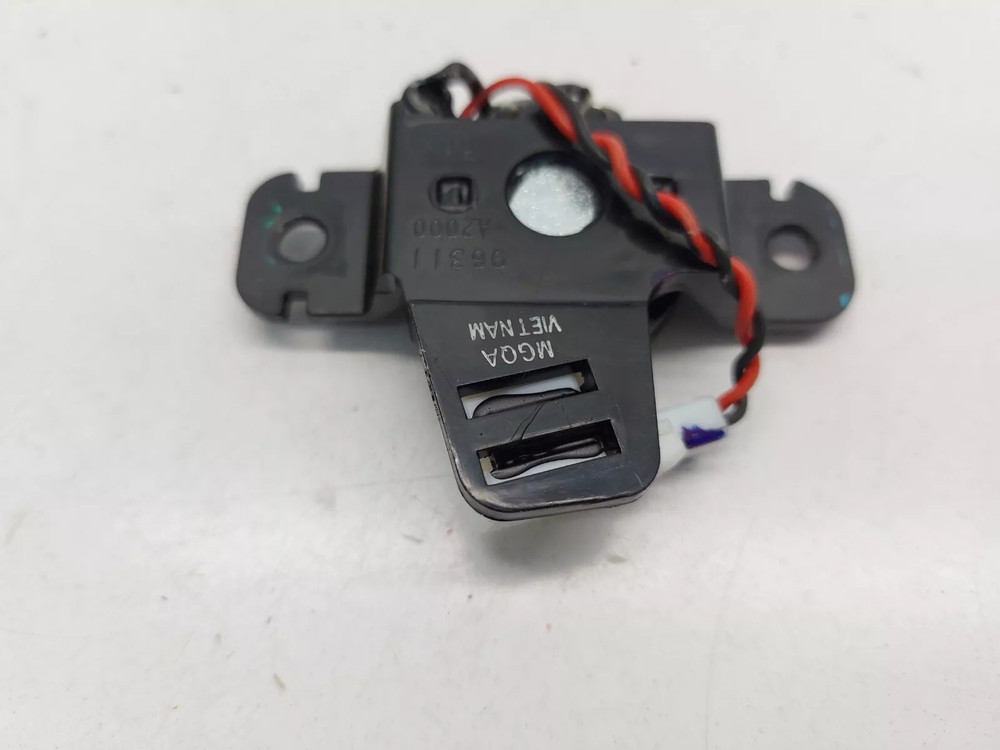 KIA CEED MK2 TWEETER SPEAKER RIGHT DRIVER SIDE 2018 96311-A2000