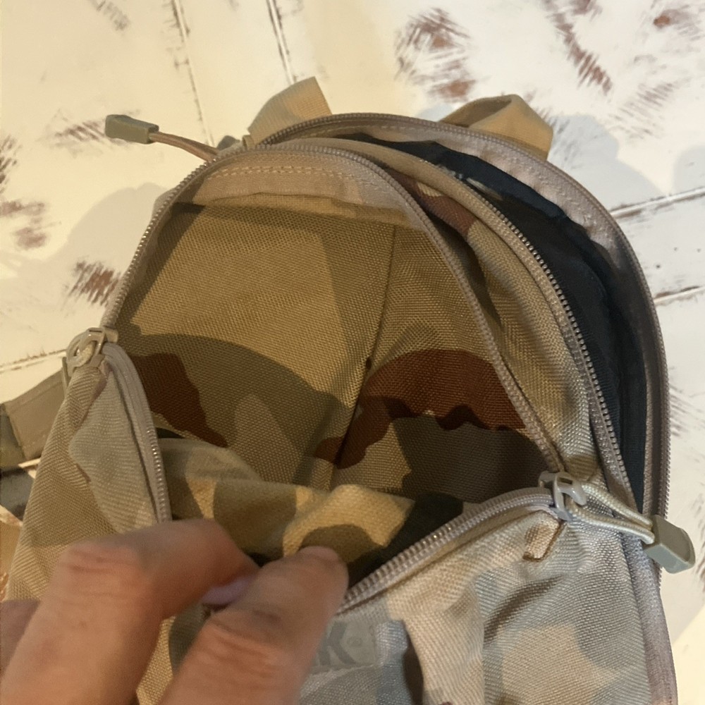 DESERT CAMO CAMELBAK SMALL PACK MULE (NO BLADDER) M.U.L.E. (USED) BACKPACK