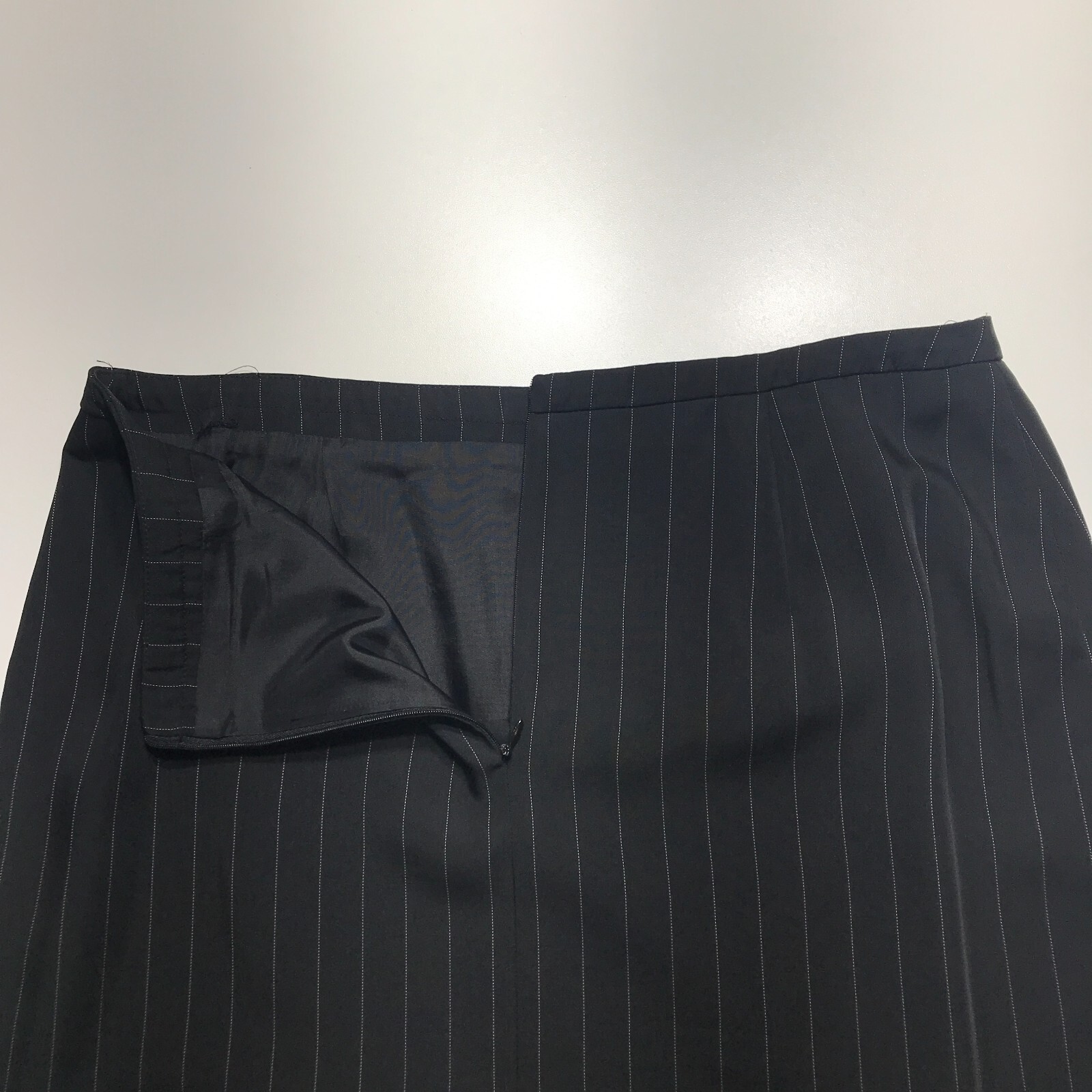 Jones New York Women Black Pinstripe Business Career Classic Modern Skirt Sz 14