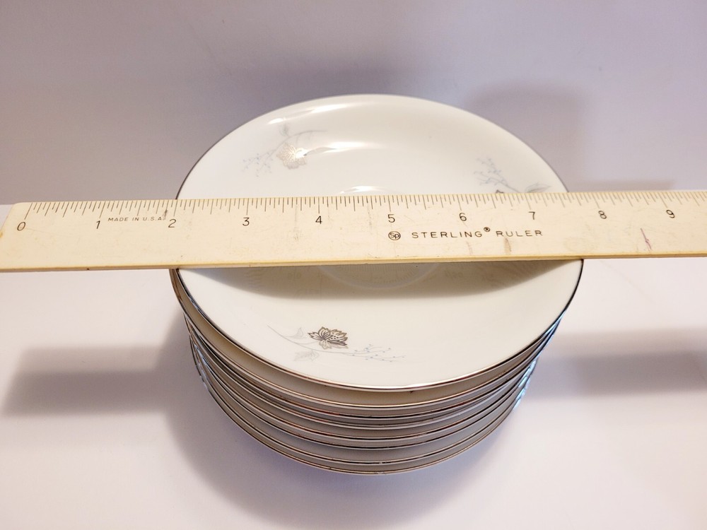 Arlen Fine China 8 Piece Set