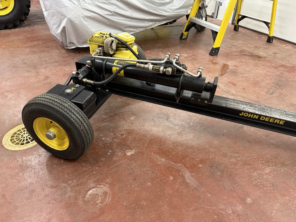 John Deere Model 5JD Horizontal Log Splitter W/Hitch