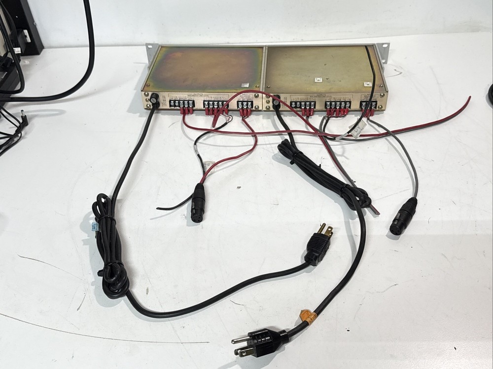 RTS Systems Moldel 424 Audio Distribution Amplifier