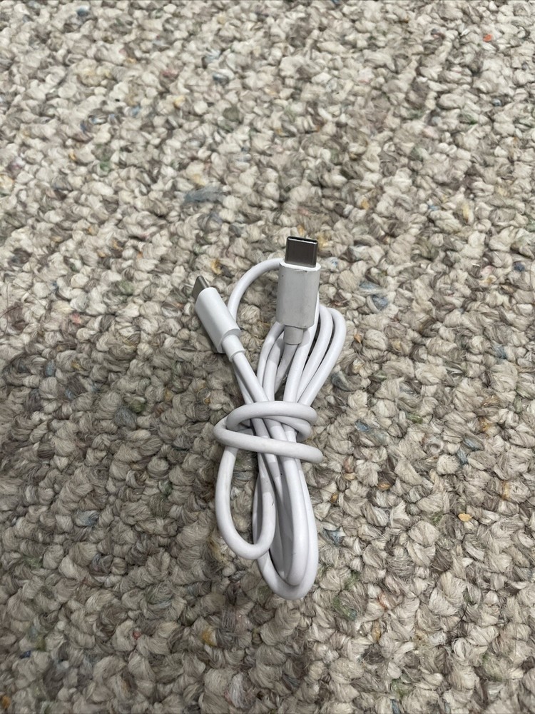 Oculus Quest 2 With Charger No Controllers