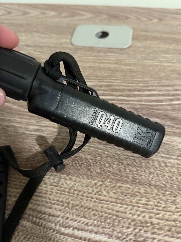 Underwater Kinetics Mini Q40 Compact Black - Tested