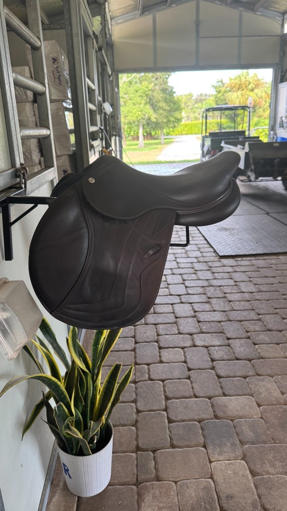 2018 CWD Full Buffalo Saddle 17