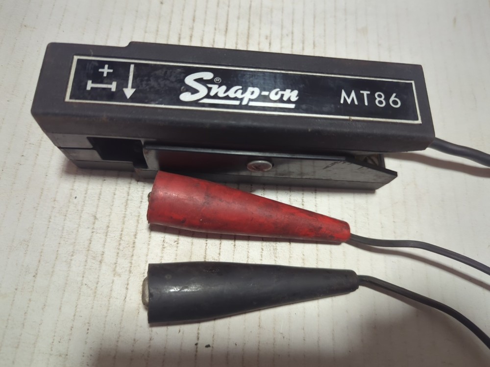 Vintage Snap-On Inductive Volt-Amp Meter MT 952, UNTESTED